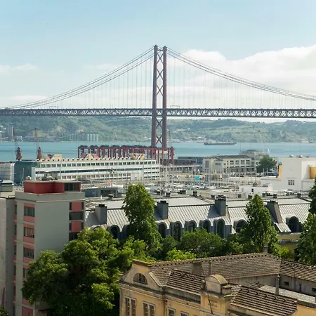 Boutique Lapa, 2 Suites, Luxury Design, River View Lisbon
