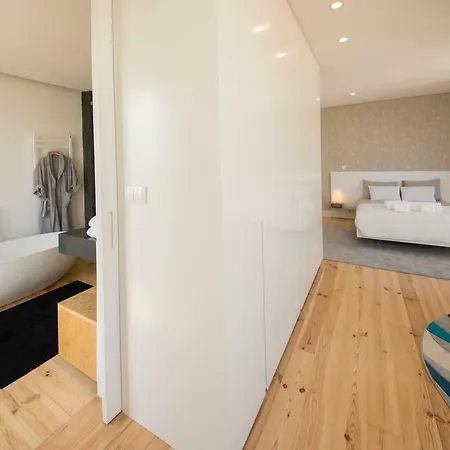 Boutique Lapa, 2 Suites, Luxury Design, River View Lisbon